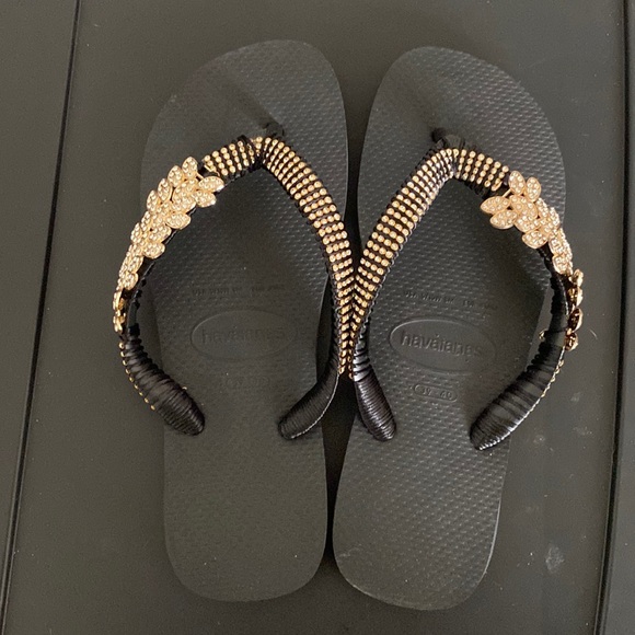Black flip flops havaianas, handmade sparkly customization. Size 11. Never worn. - Picture 3 of 5